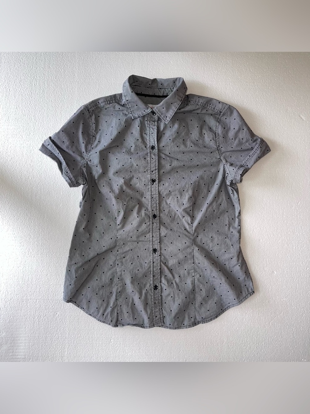 Liz Claiborne Black & White Button Down Short Sleeve Shirt Women’s Size Small